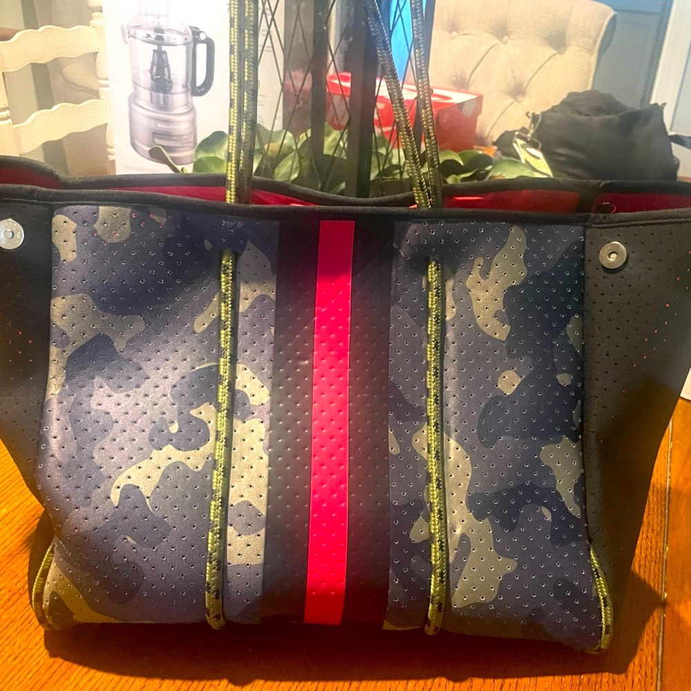Neoprene Camo Bag